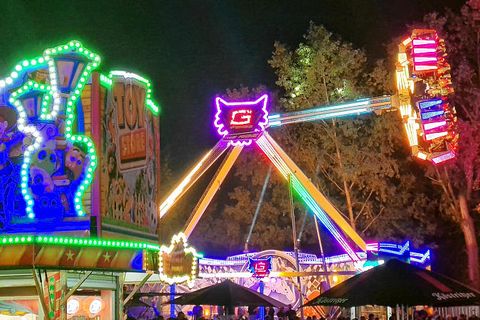 Fahrgeschäfte auf dem Parthenfest 2023