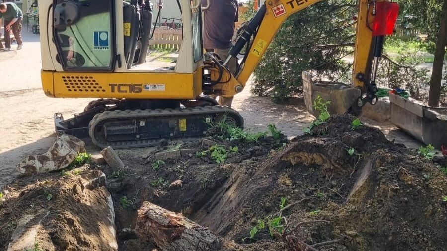 Baggerarbeiten für das neue Trampolin