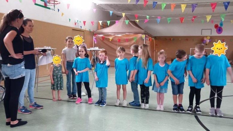 Die Seepferdchen singen ihr Abschiedsständchen und verabschieden sich in die Schule